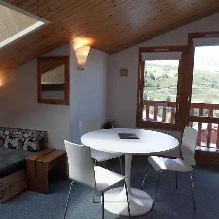 Apartment Divisible 4 Pers Avec Balcon Et Vue Pistes - Fr-1-181-1531